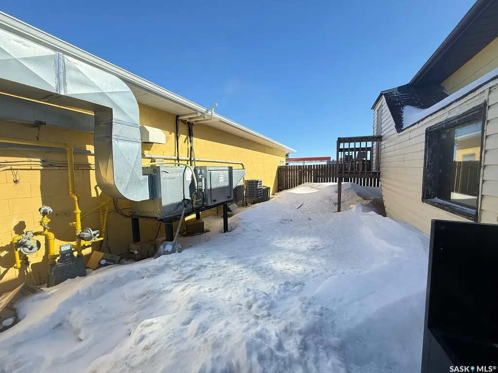 531 South Service Road Wynyard SK S0A 4T0