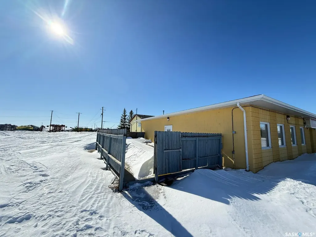 531 South Service Road Wynyard SK S0A 4T0