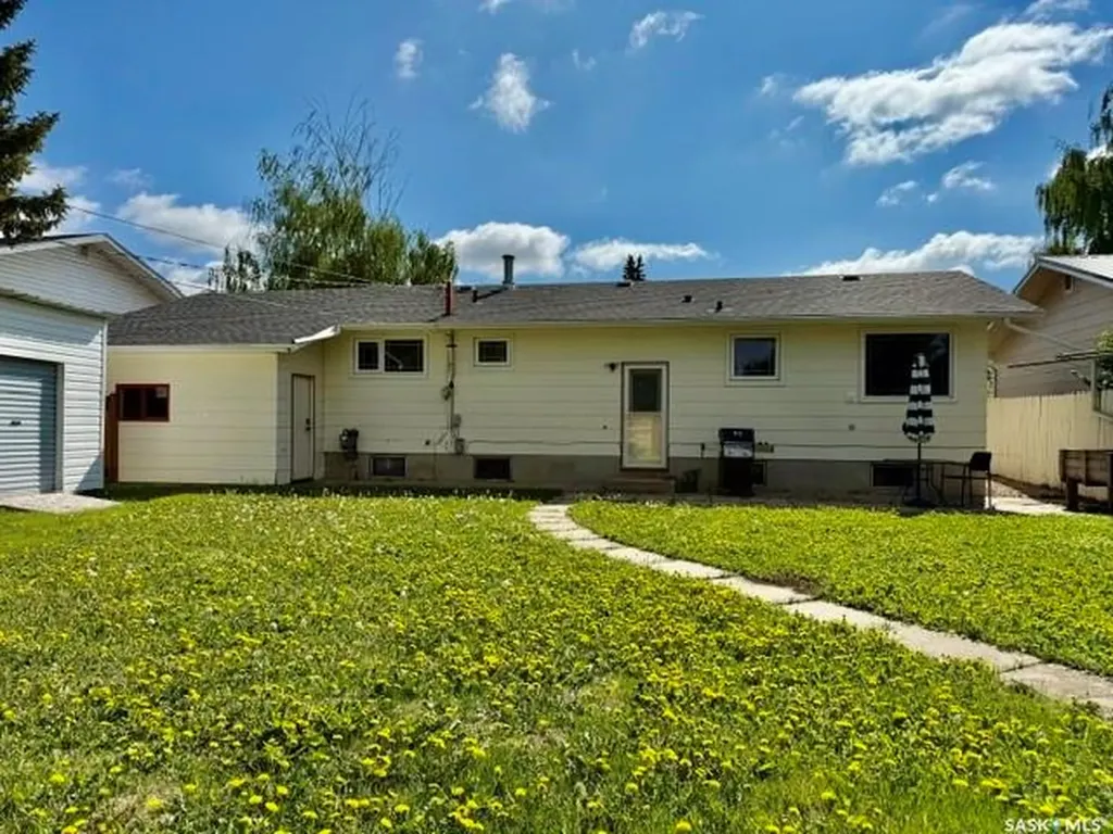 1117 10th Street Humboldt SK S0K 2A0