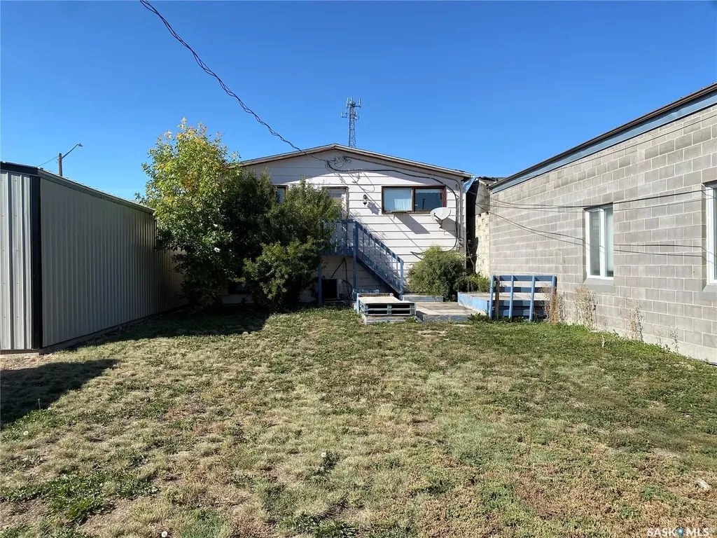 113 1st Avenue W Kindersley SK S0L 1S0
