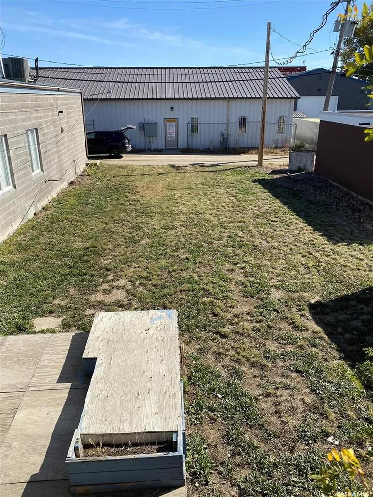 113 1st Avenue W Kindersley SK S0L 1S0