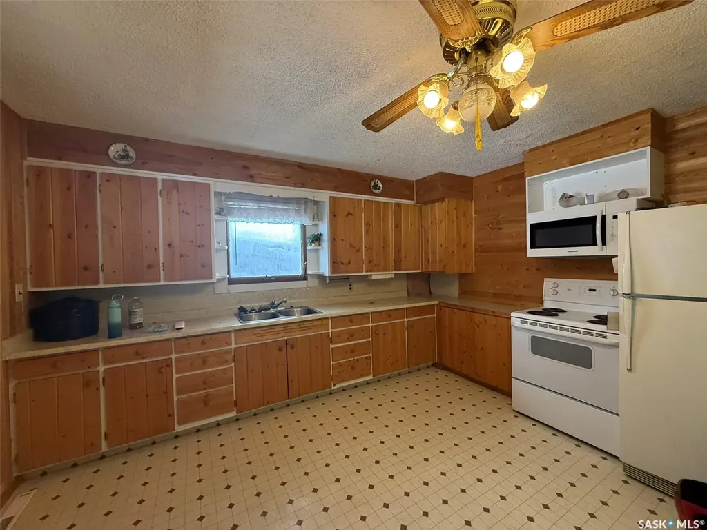 127 Helen Street Chitek Lake SK S0J 0L0