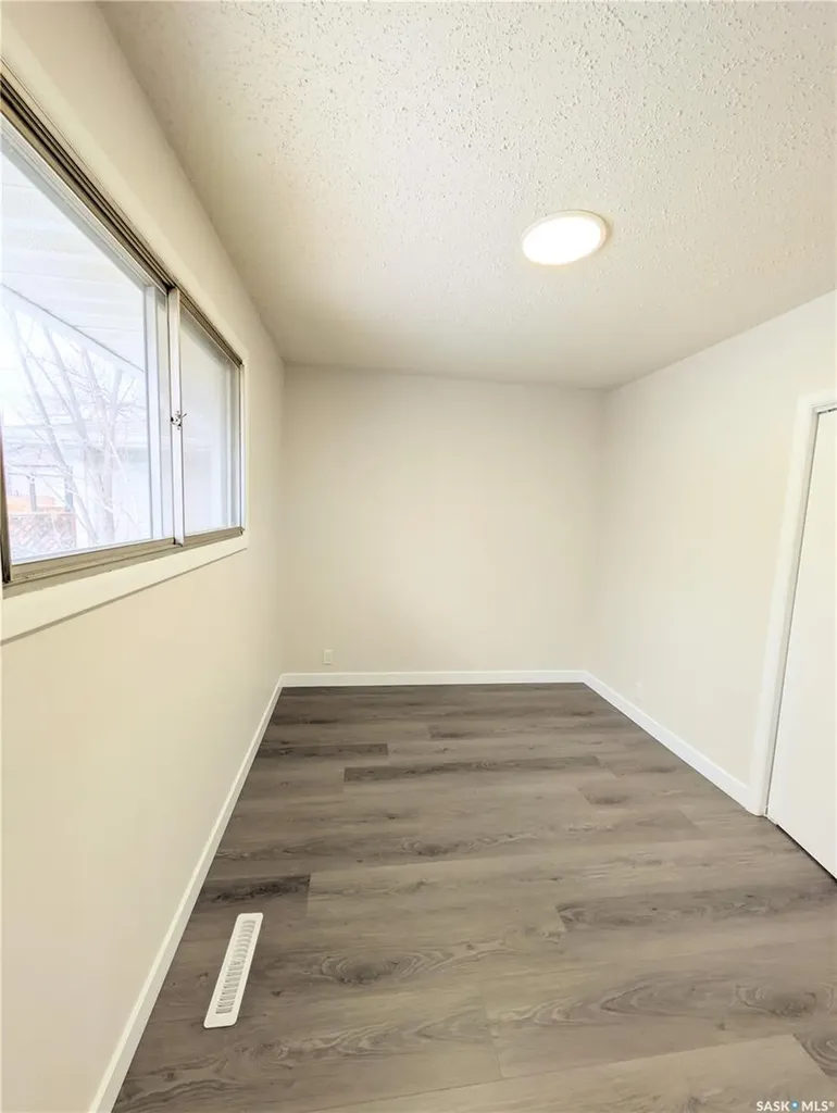 448 6th Avenue NW Swift Current SK S9H 0Y3