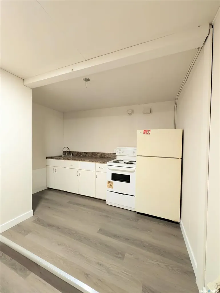 448 6th Avenue NW Swift Current SK S9H 0Y3