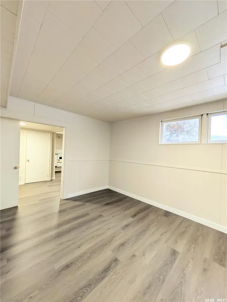 448 6th Avenue NW Swift Current SK S9H 0Y3