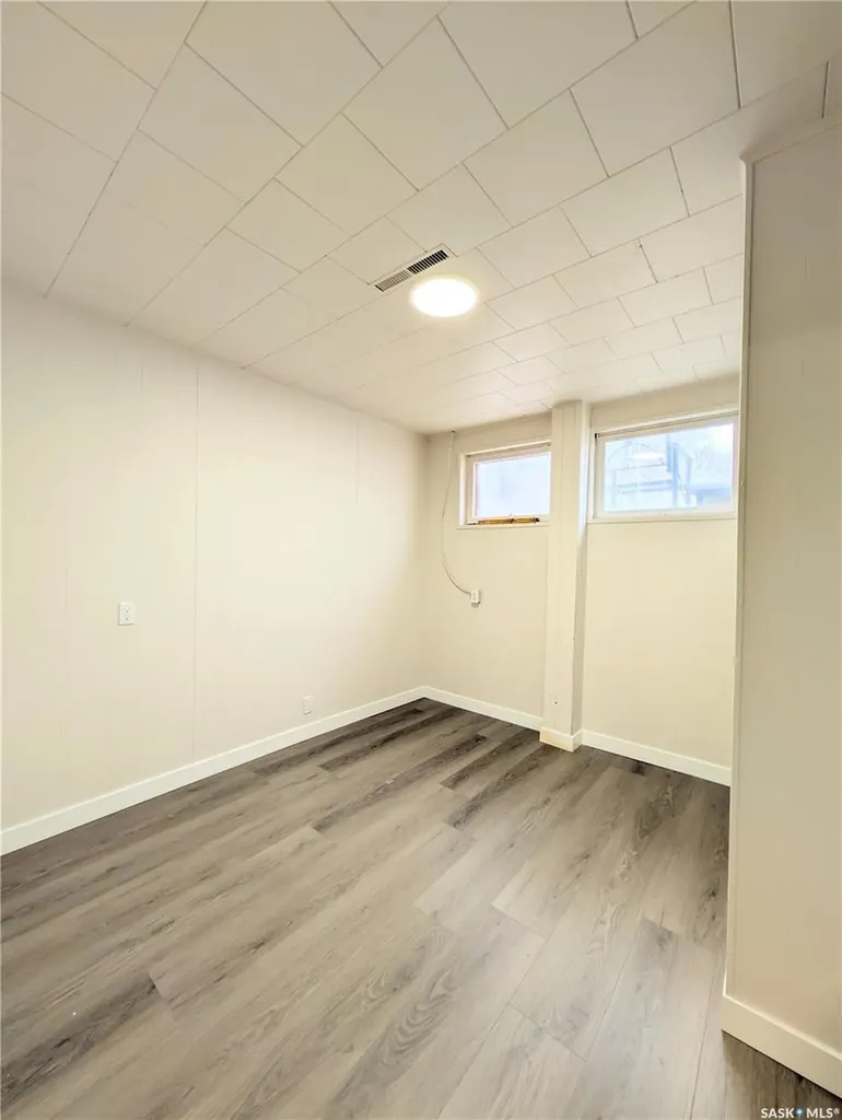 448 6th Avenue NW Swift Current SK S9H 0Y3