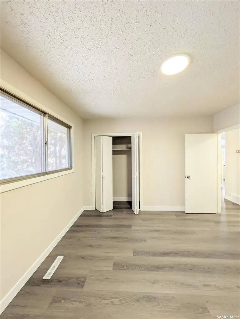 448 6th Avenue NW Swift Current SK S9H 0Y3
