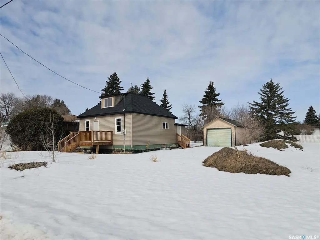 1038 Veterans Avenue Esterhazy SK S0A 0X0