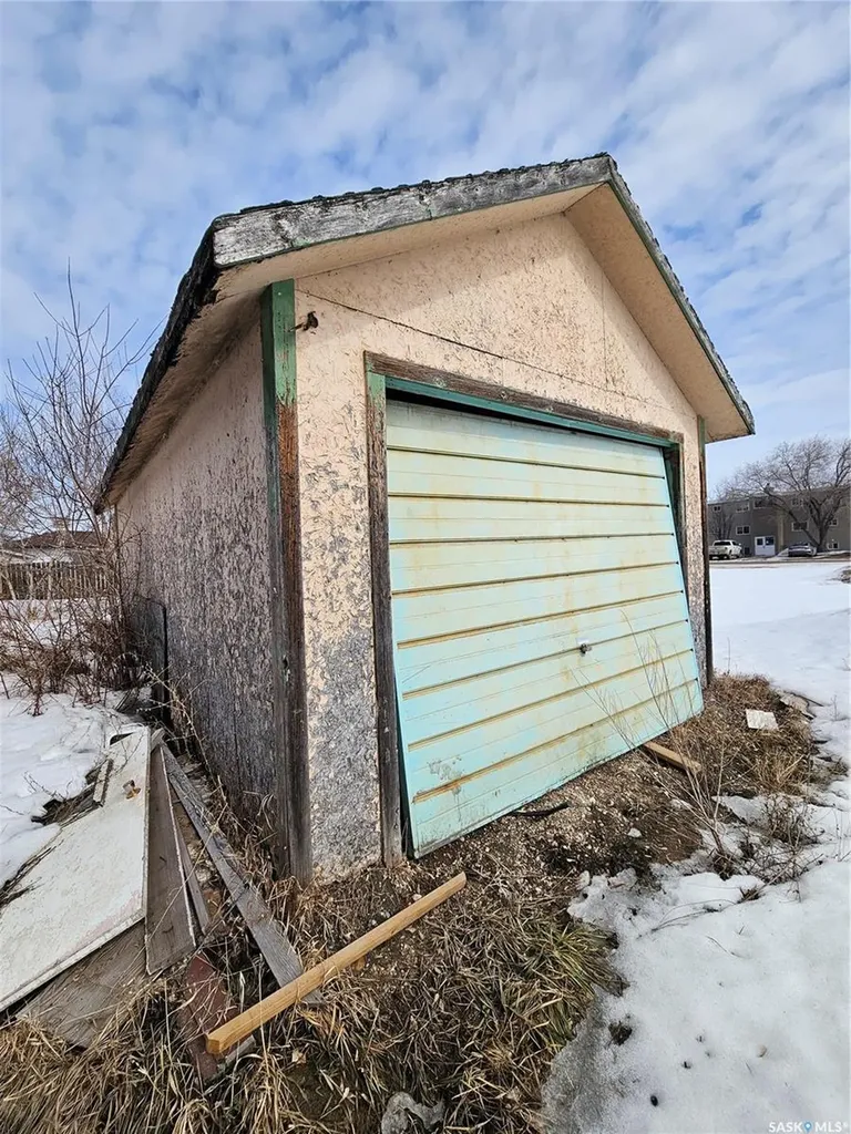 1038 Veterans Avenue Esterhazy SK S0A 0X0
