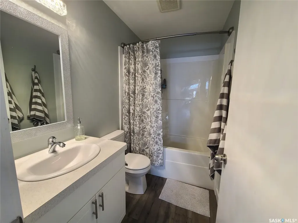 1327 Kewatin Lane Mervin Rm No.499 SK S0M 1J0