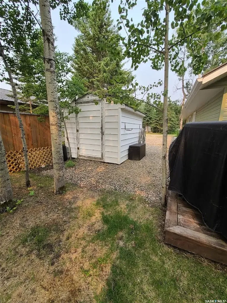 1327 Kewatin Lane Mervin Rm No.499 SK S0M 1J0