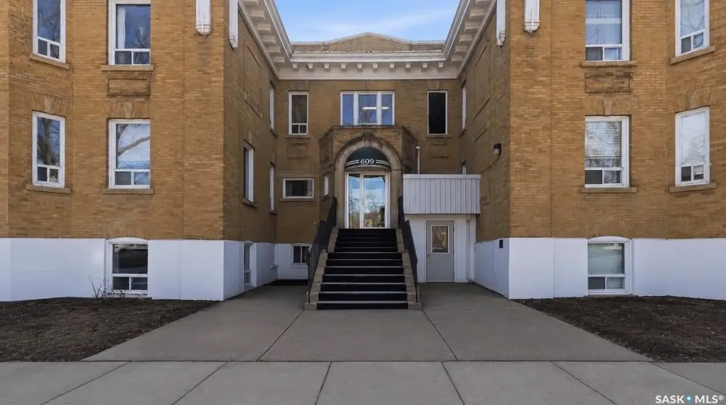 609 King Street Saskatoon SK S7K 0N4