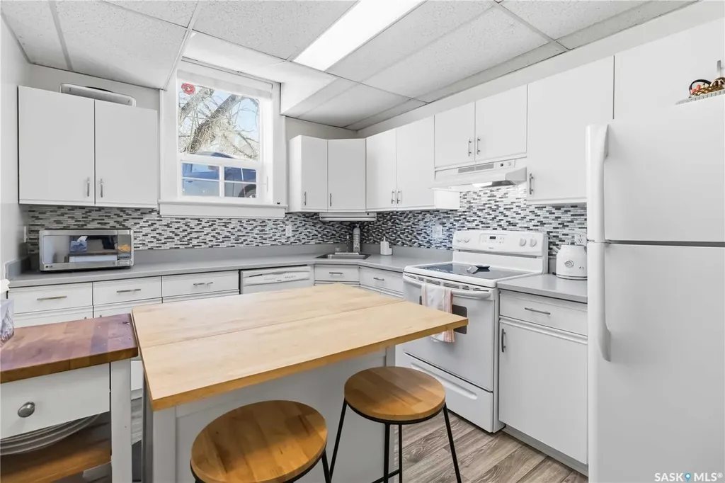 609 King Street Saskatoon SK S7K 0N4