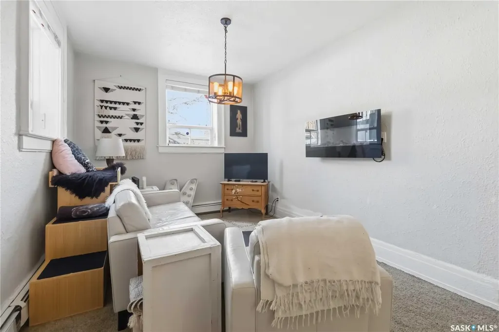 609 King Street Saskatoon SK S7K 0N4