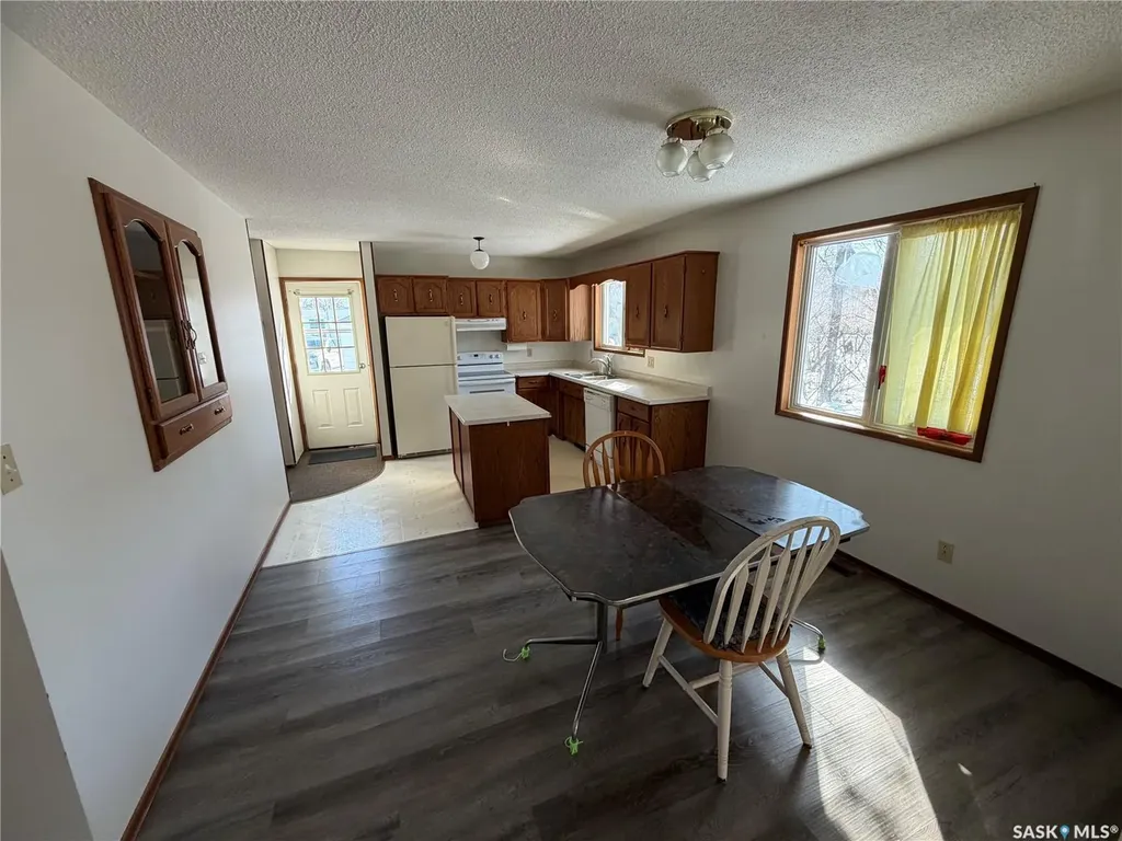 115 1st Street W Carnduff SK S0C 0S0