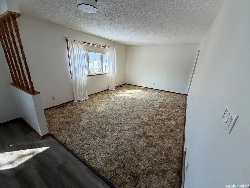 115 1st Street W Carnduff SK S0C 0S0