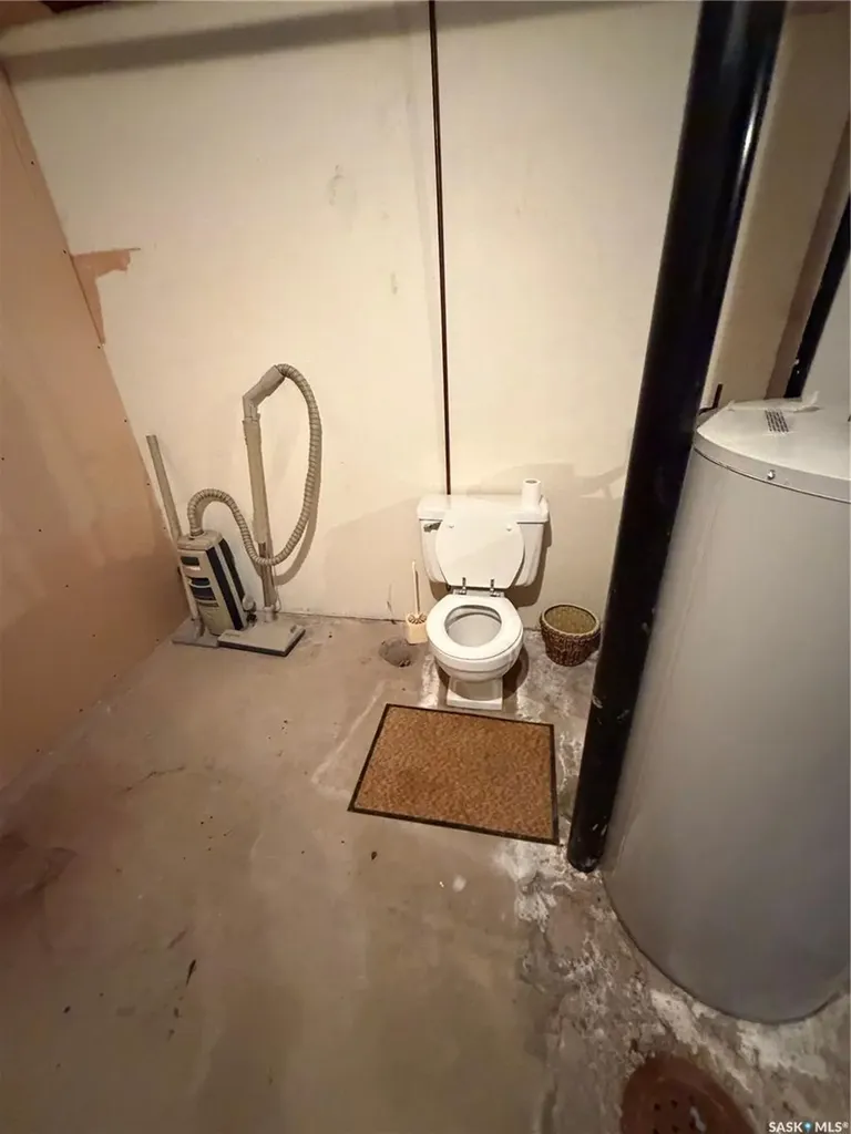 115 1st Street W Carnduff SK S0C 0S0