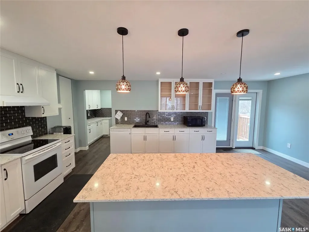 621 Mccall Street Oxbow SK S0C 2B0