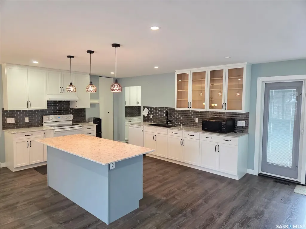 621 Mccall Street Oxbow SK S0C 2B0