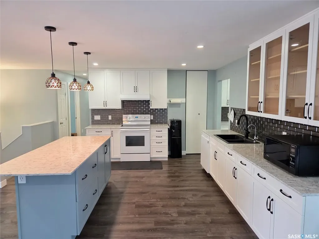 621 Mccall Street Oxbow SK S0C 2B0
