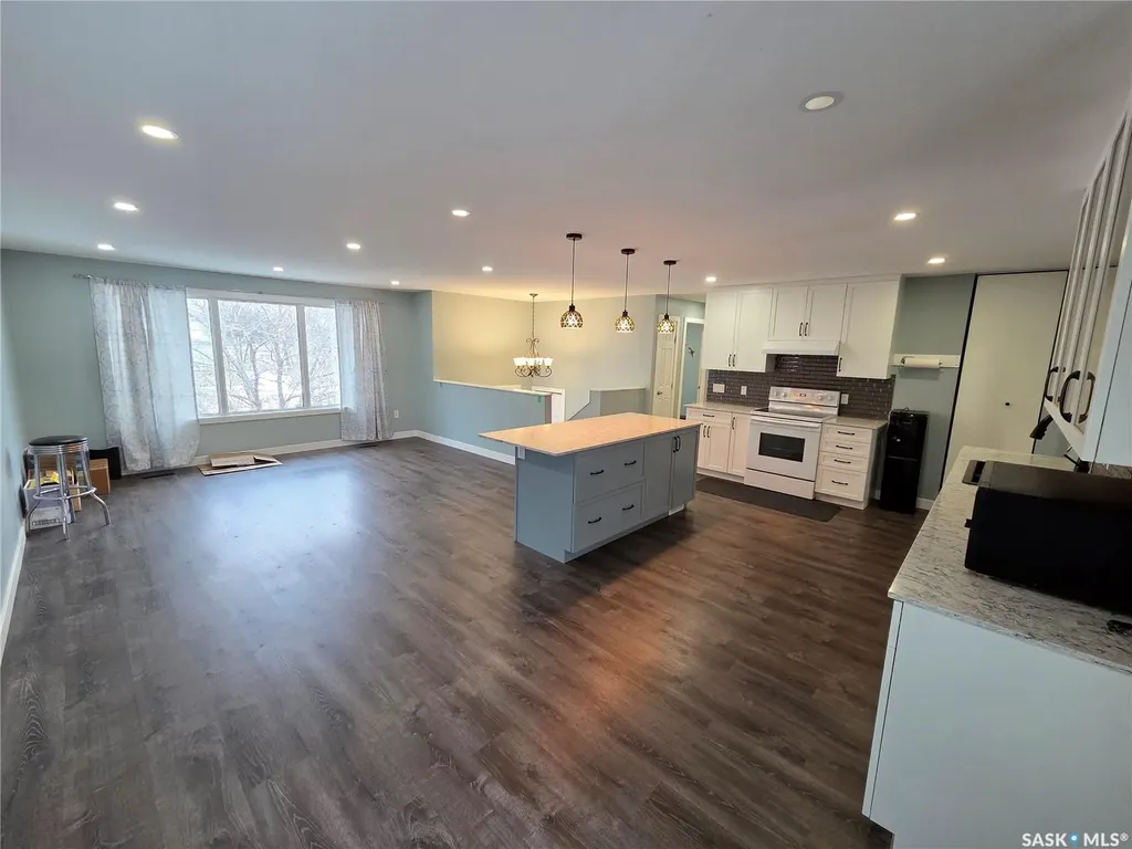 621 Mccall Street Oxbow SK S0C 2B0