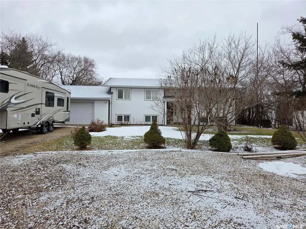 621 Mccall Street Oxbow SK S0C 2B0