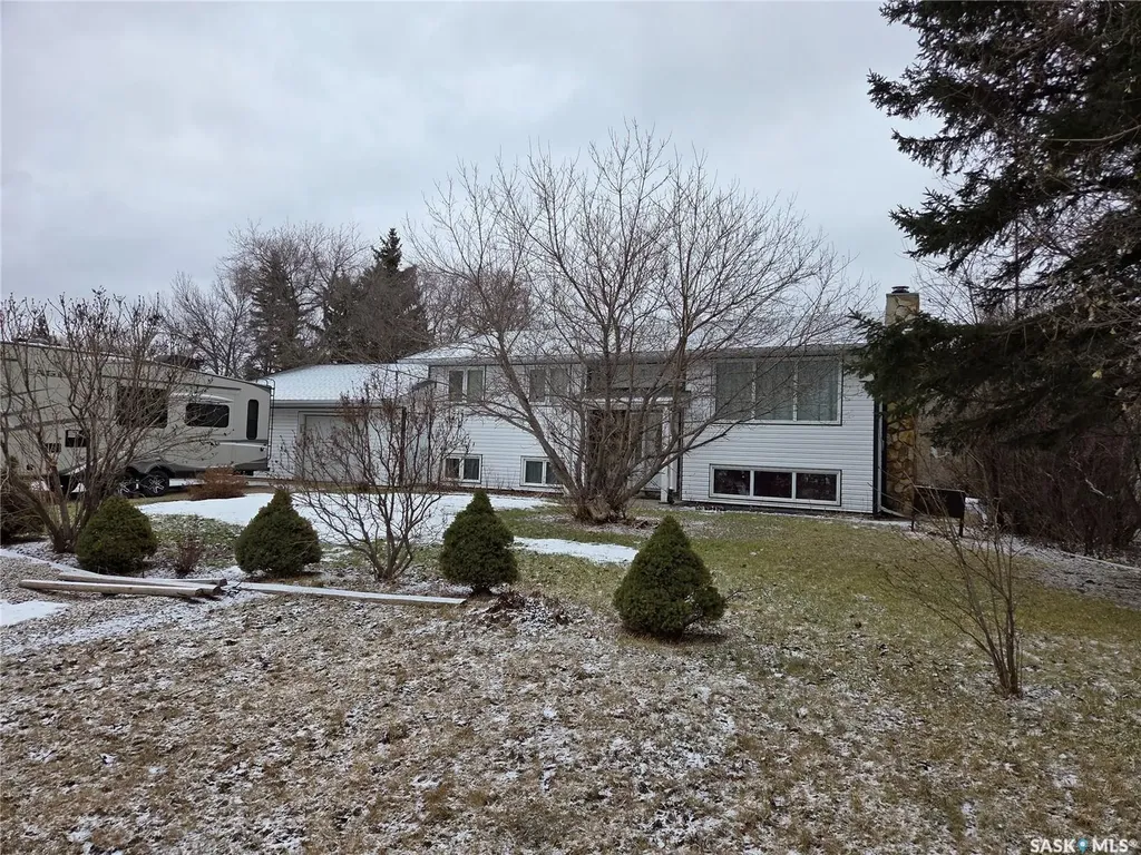 621 Mccall Street Oxbow SK S0C 2B0