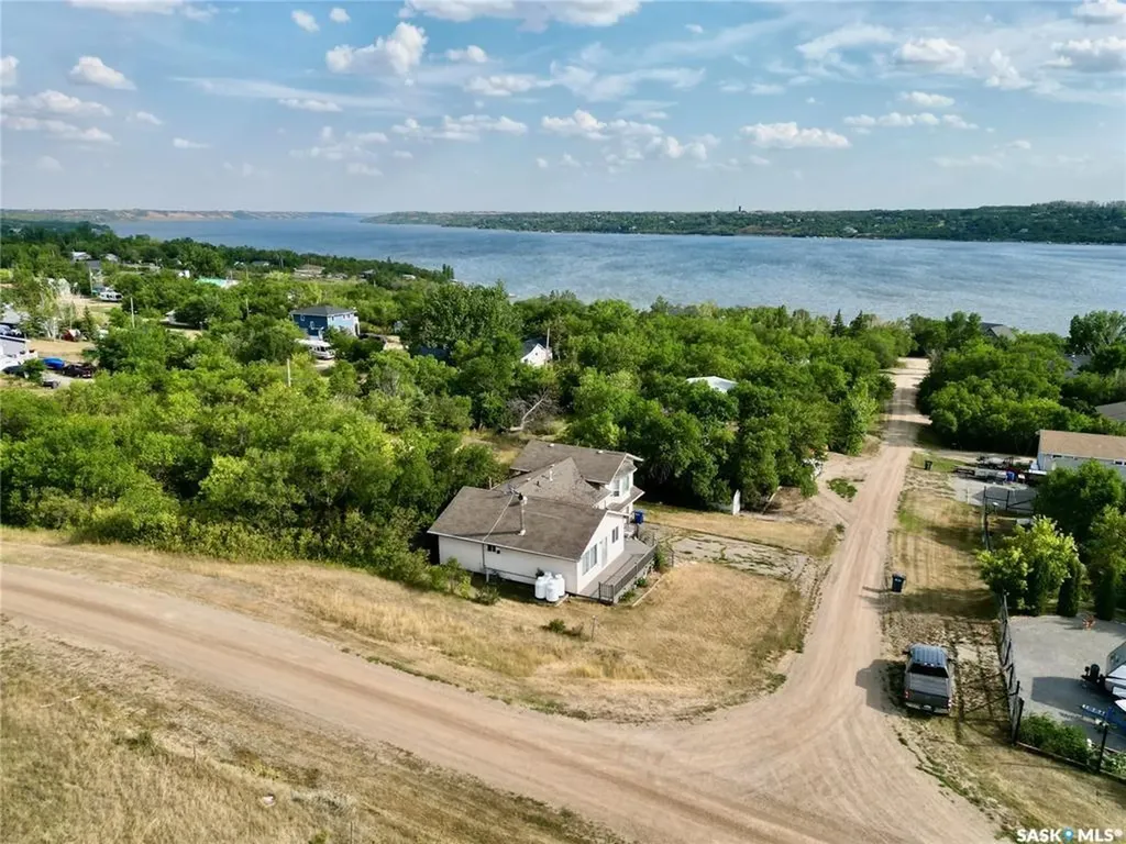 625 Aurora Street Saskatchewan Beach SK S0G 4L0