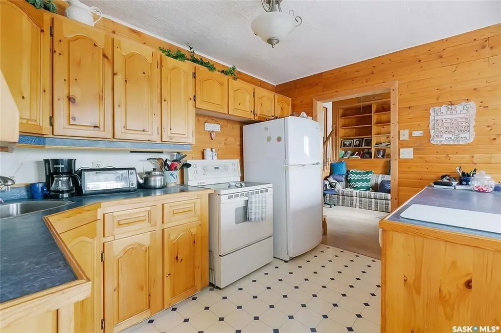 625 Aurora Street Saskatchewan Beach SK S0G 4L0