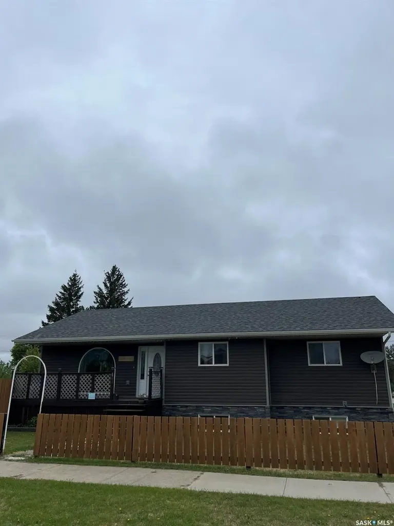 401 6th Avenue W Nipawin SK S0E 1E0