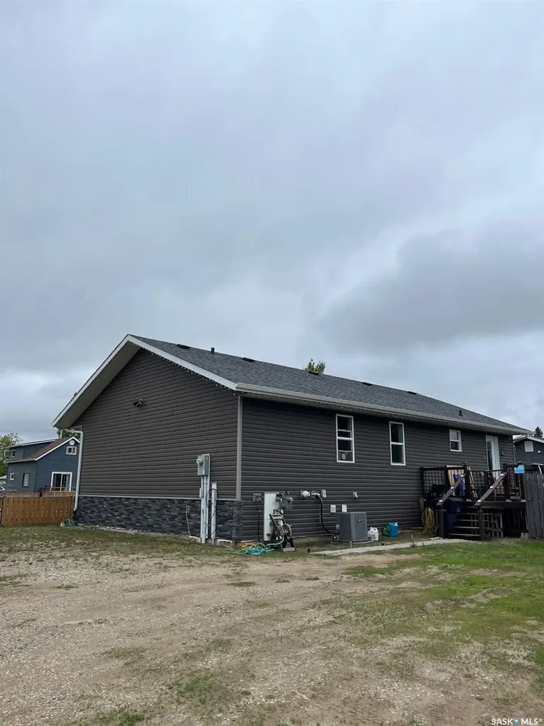 401 6th Avenue W Nipawin SK S0E 1E0