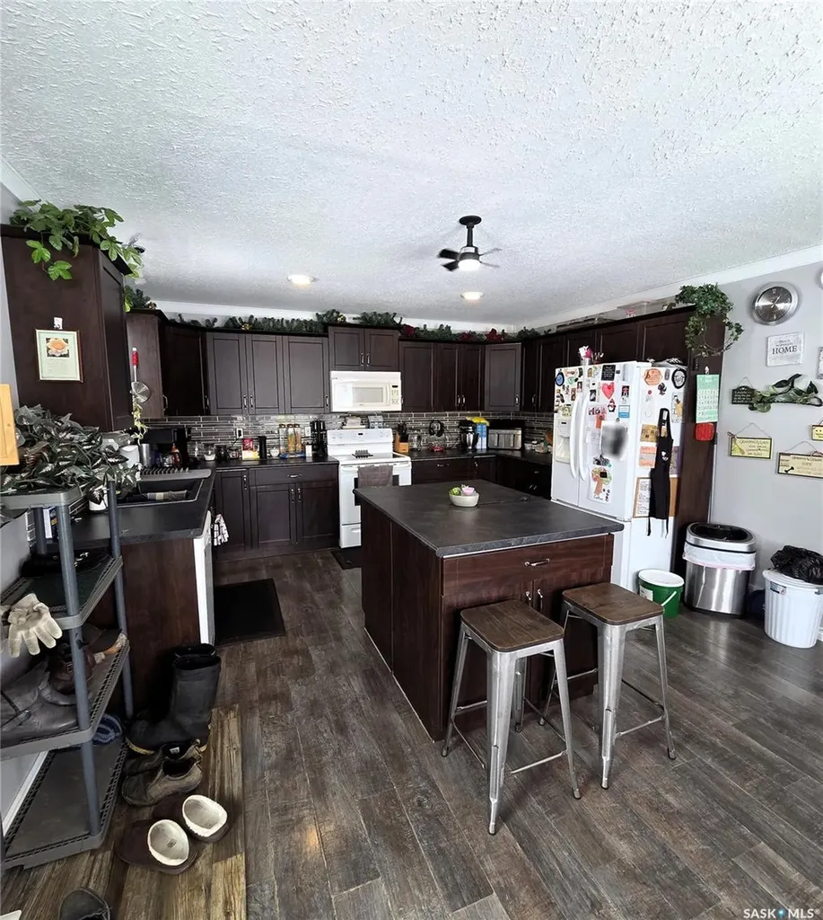 401 6th Avenue W Nipawin SK S0E 1E0