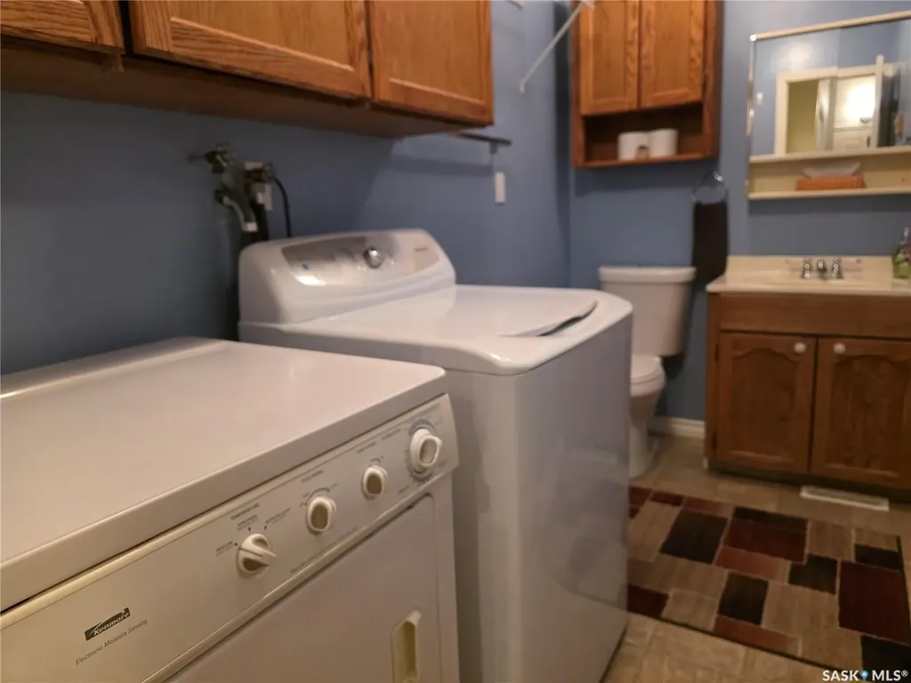 626 Jan Avenue South Lake SK S0H 4C0