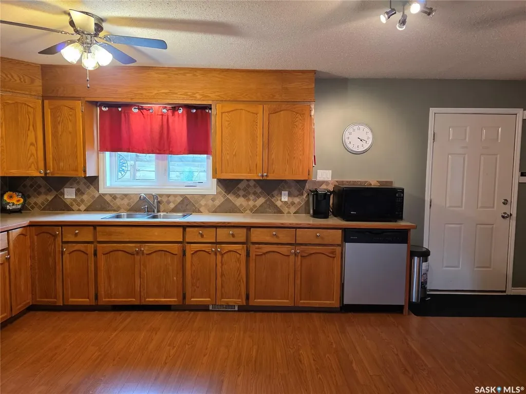 626 Jan Avenue South Lake SK S0H 4C0