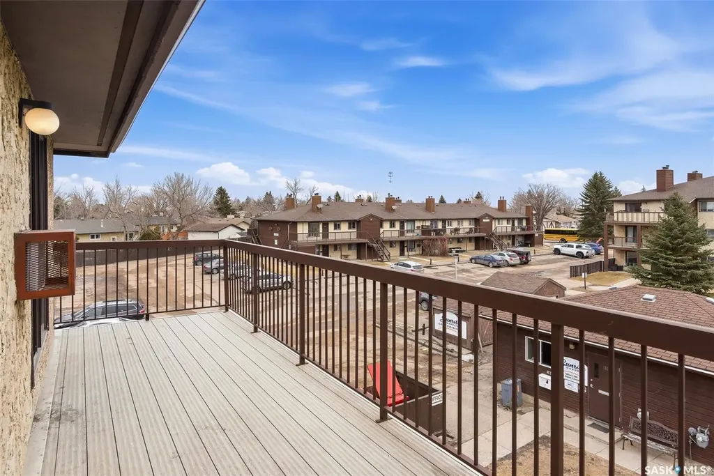 35 Alport Crescent Regina SK S4R 7X2