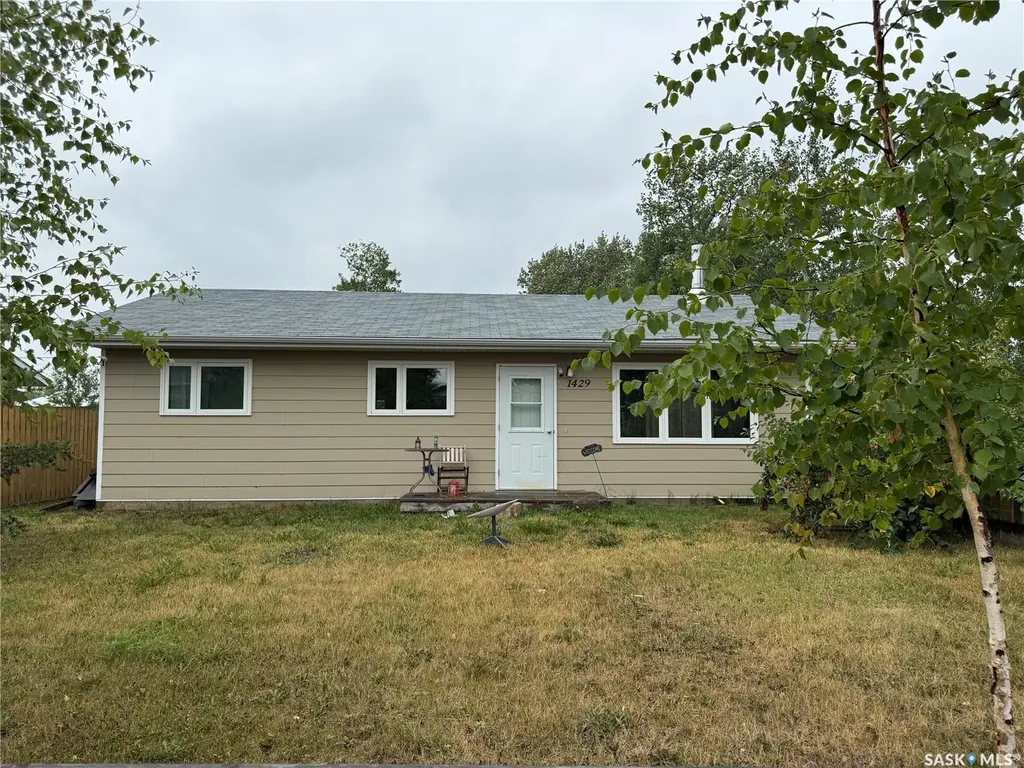 1429 Morin Avenue Buffalo Narrows SK S0M 0J0