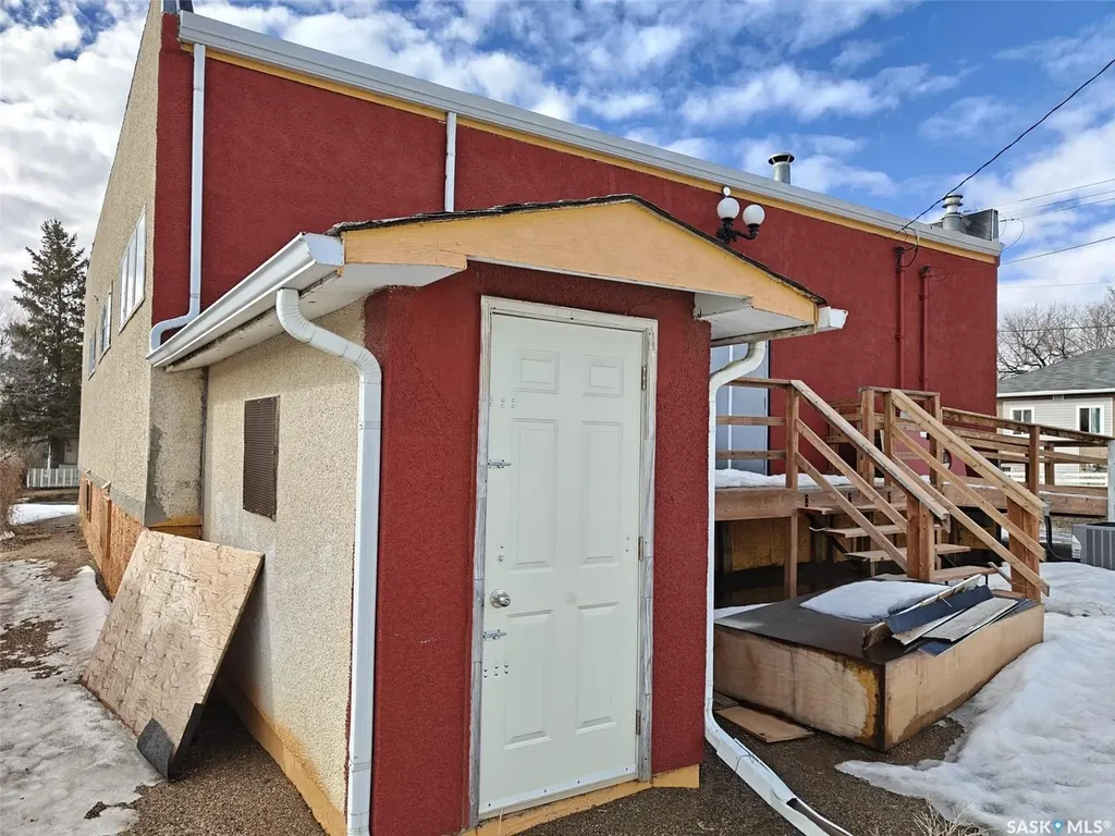 792 108th Street North Battleford SK S9A 2A4