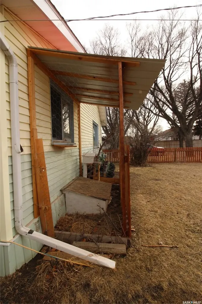 491 1st Street W Shaunavon SK S0N 2M0