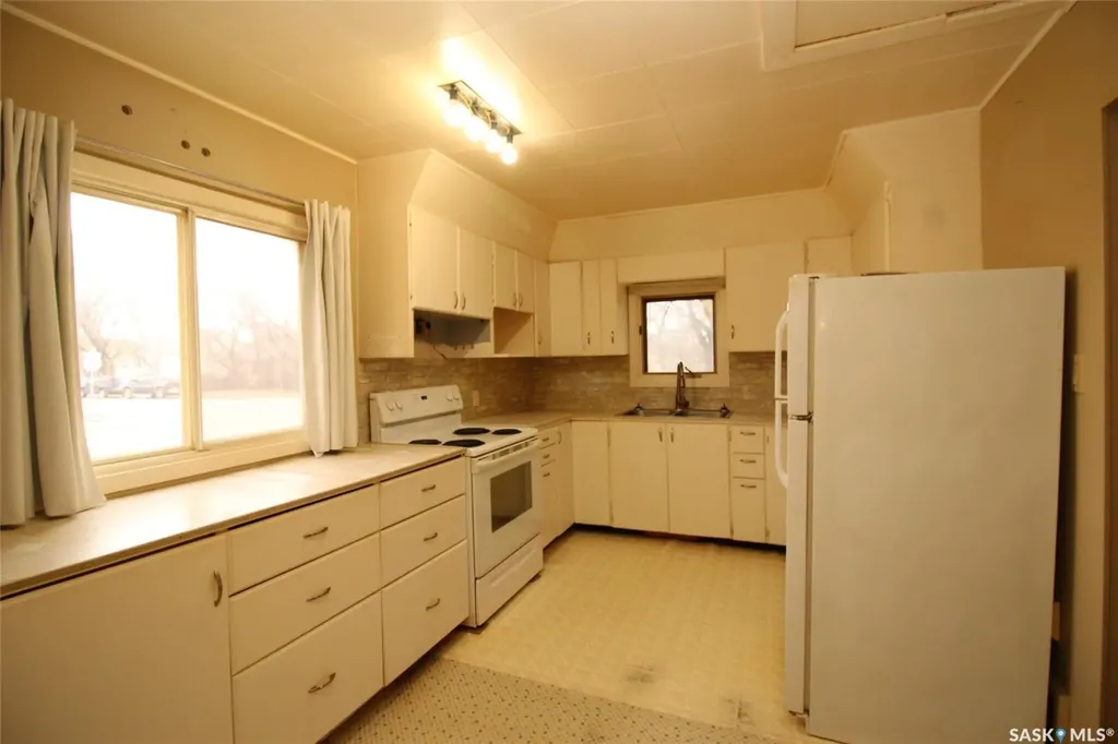 491 1st Street W Shaunavon SK S0N 2M0
