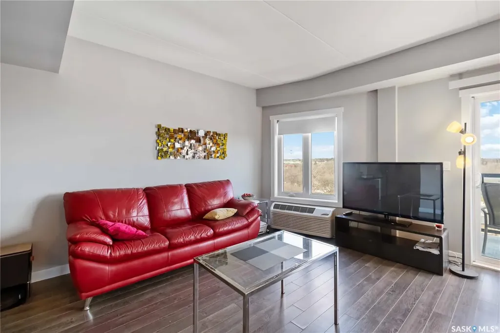550 4th Avenue N Saskatoon SK S7K 2M7