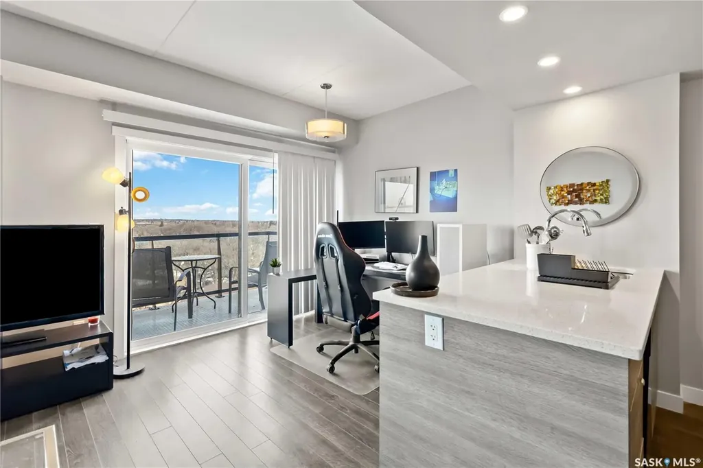 550 4th Avenue N Saskatoon SK S7K 2M7