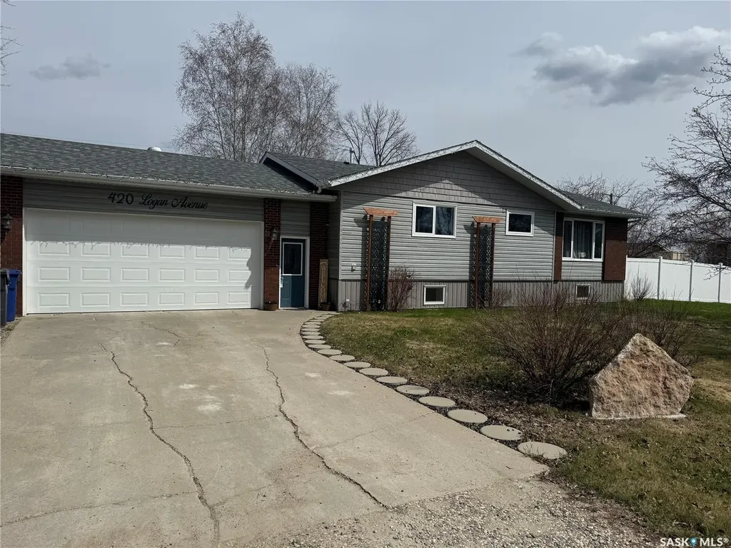 420 Logan Avenue White Fox SK S0J 0B1