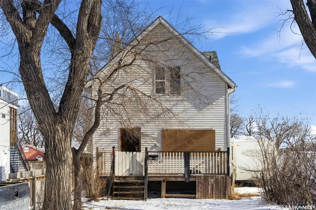 1757 Montreal Street Regina SK S4P 1K8