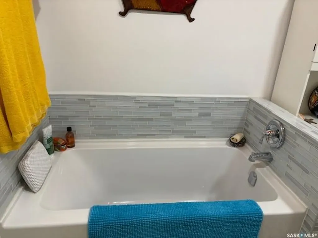 211 Throne Street Sceptre SK S0N 2H0