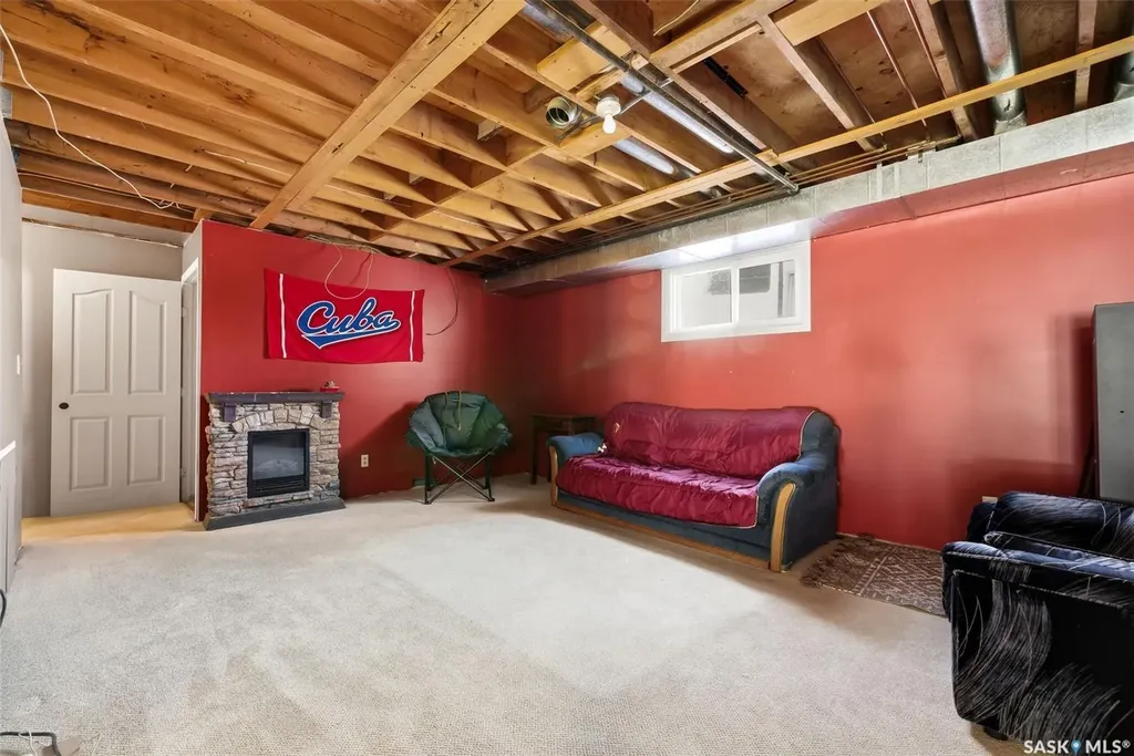 347 Green Avenue Regina Beach SK S0G 4C0
