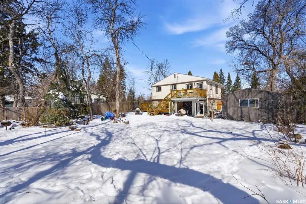 347 Green Avenue Regina Beach SK S0G 4C0