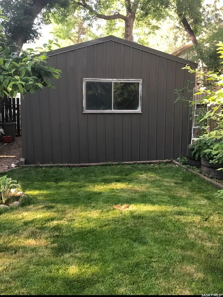 347 Green Avenue Regina Beach SK S0G 4C0