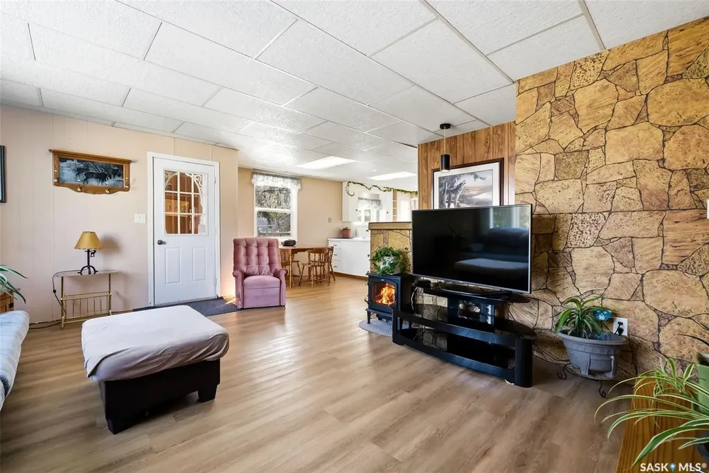 347 Green Avenue Regina Beach SK S0G 4C0