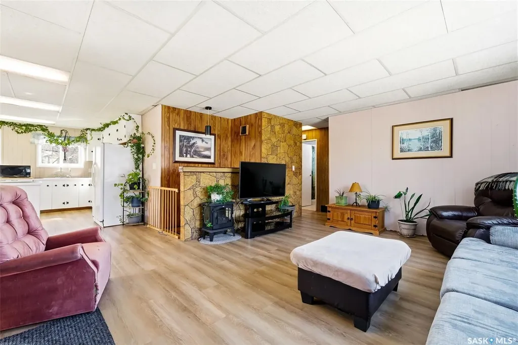 347 Green Avenue Regina Beach SK S0G 4C0