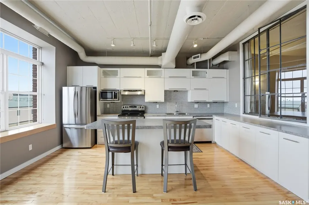 12 23rd Street E Saskatoon SK S7K 0H5